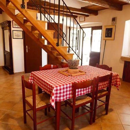 Casa Istriana Nona Pina Βίλα Kaštelir Εξωτερικό φωτογραφία