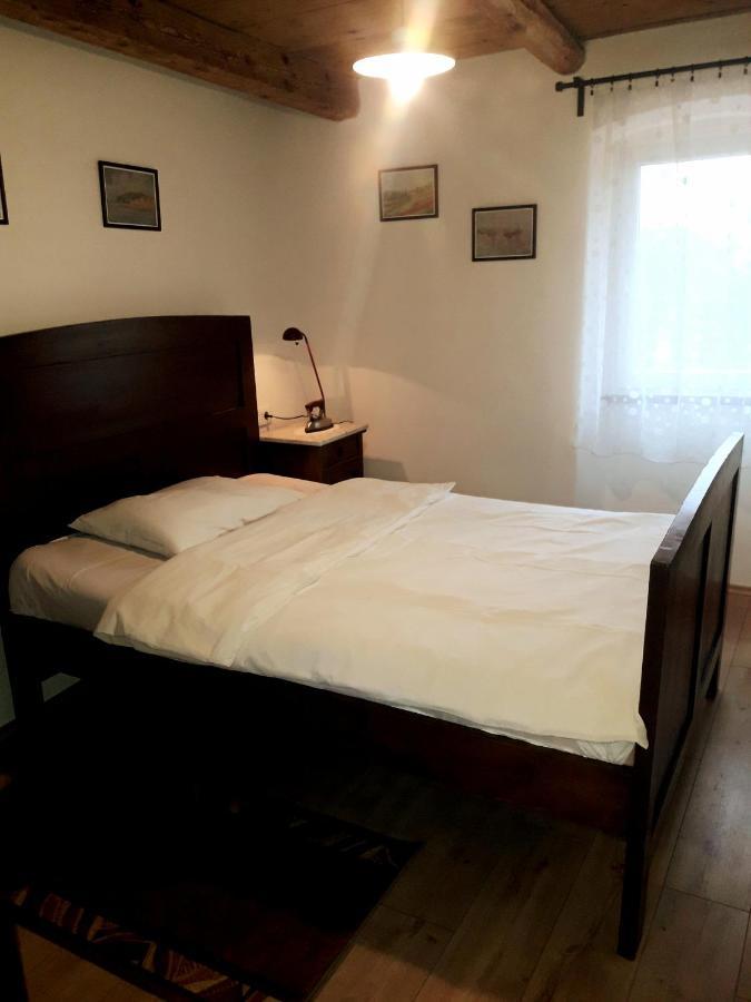 Casa Istriana Nona Pina Βίλα Kaštelir Εξωτερικό φωτογραφία