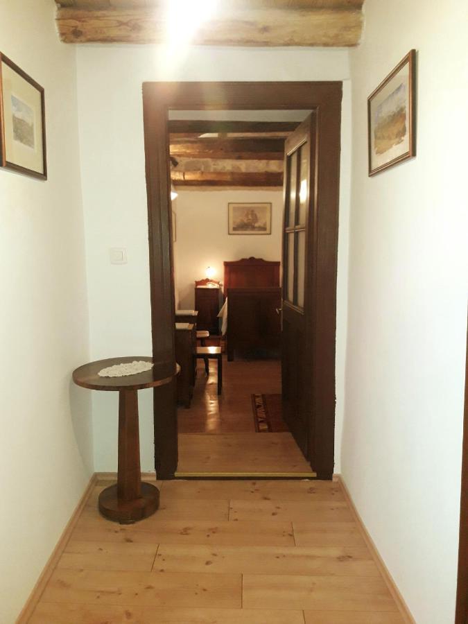 Casa Istriana Nona Pina Βίλα Kaštelir Εξωτερικό φωτογραφία